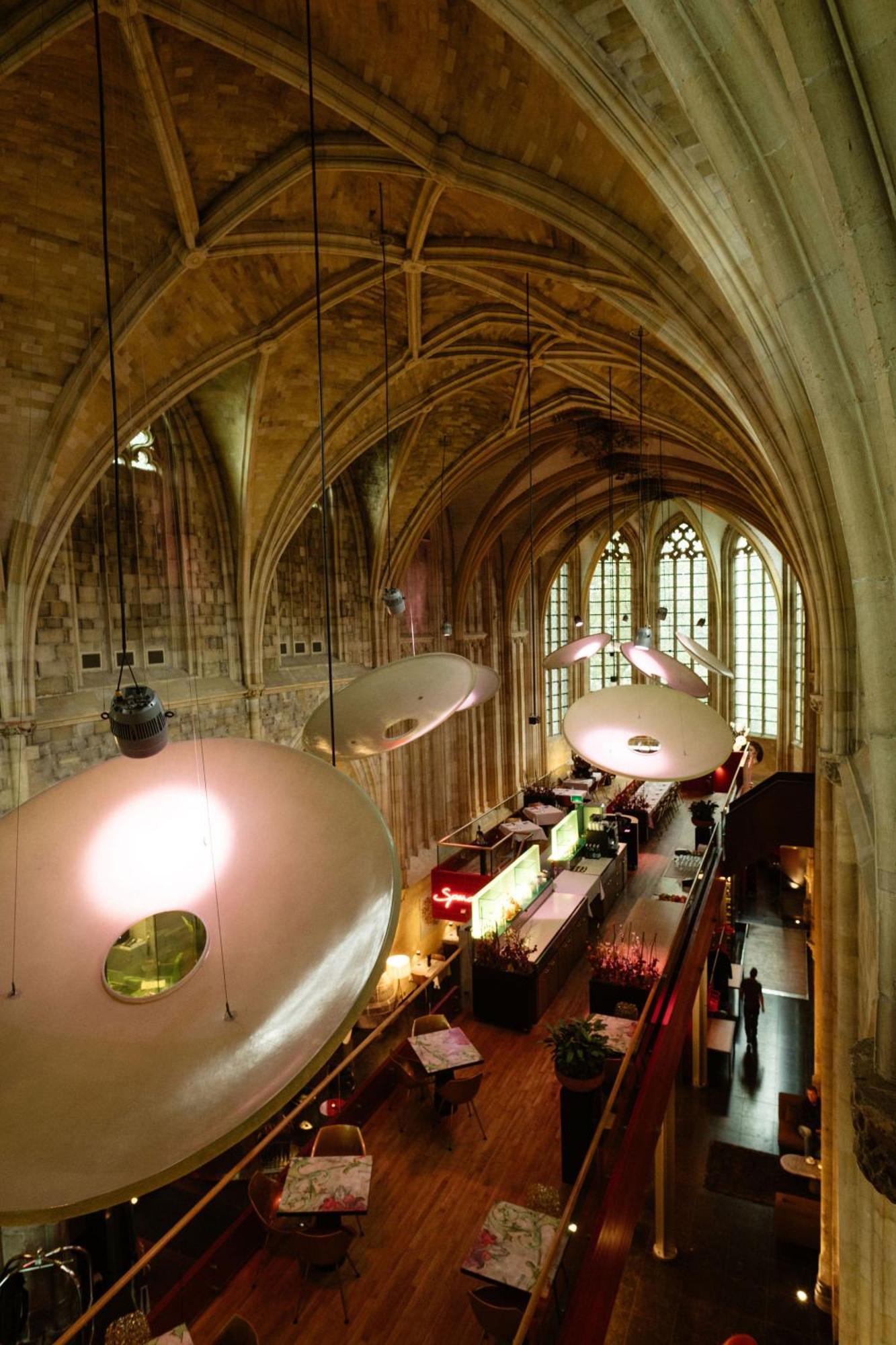 크루이쉐렌호텔 마스트리흐트 외부 사진 The restaurant at the St Pancras Renaissance Hotel