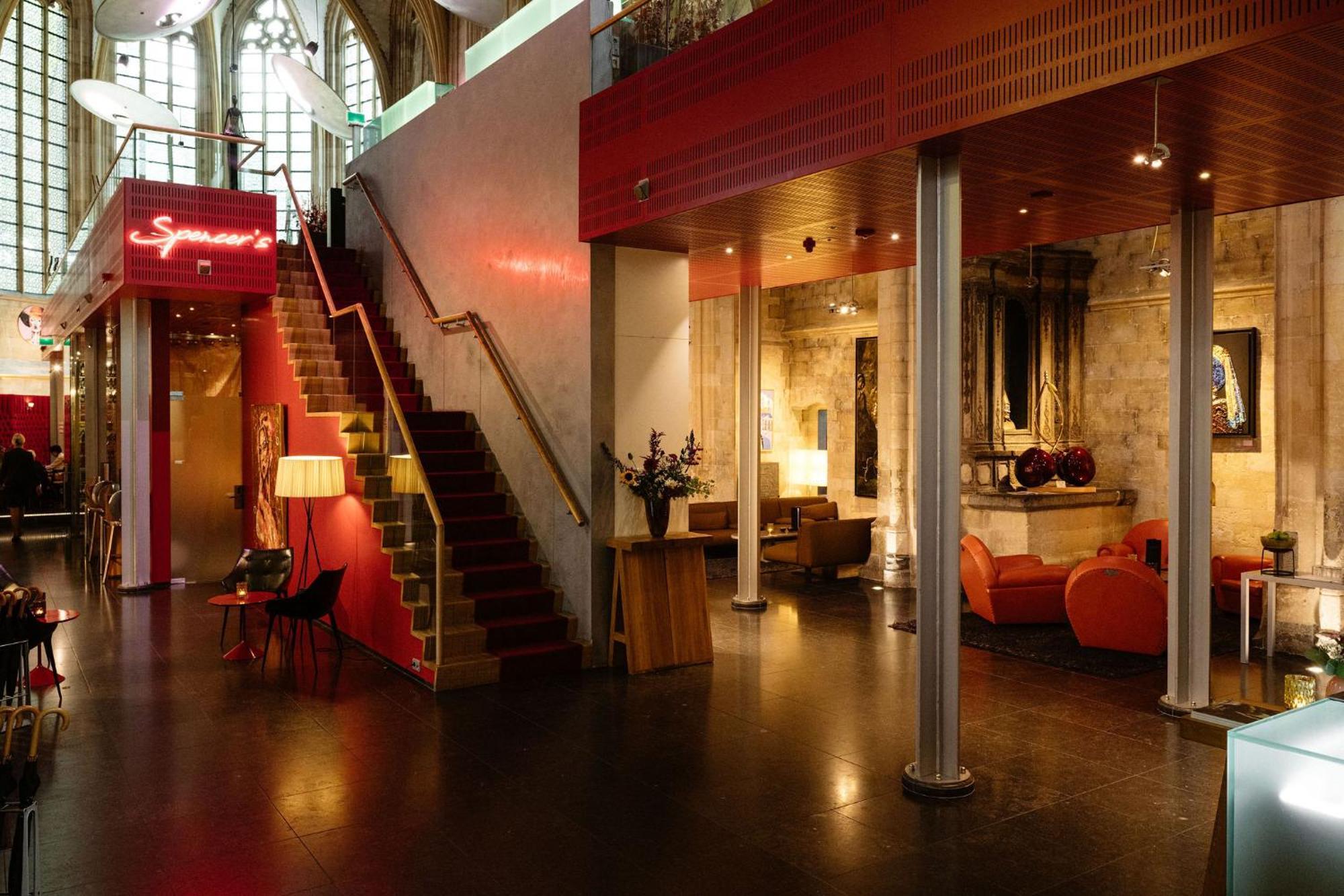크루이쉐렌호텔 마스트리흐트 외부 사진 The interior of the hotel